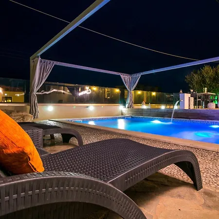 Magic Blue Villa *